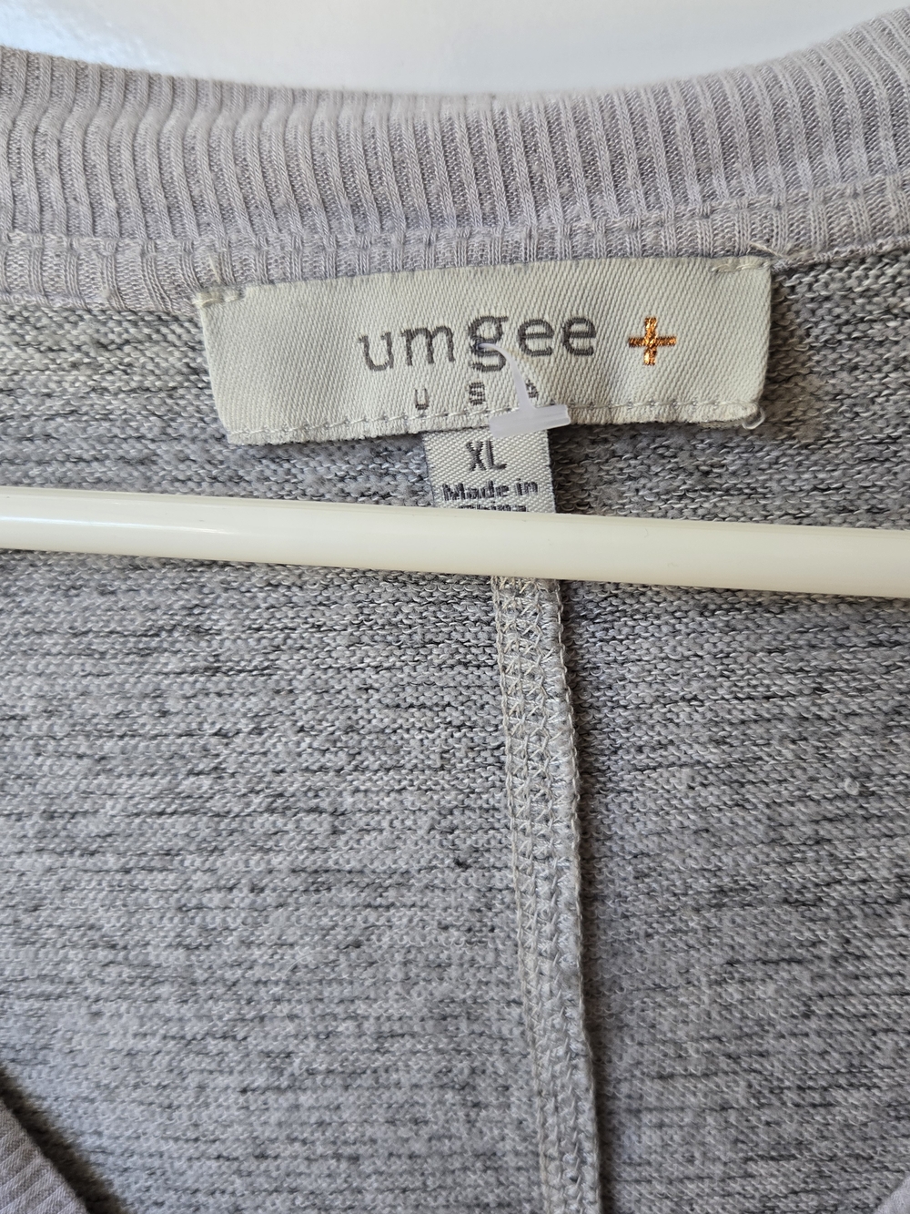 Umgee Heathered Light Gray V-Neck Sweater - Picture 3 of 3
